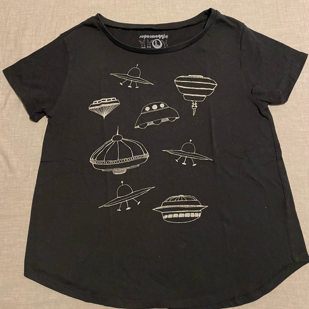 Supermaggie UFOs Nancy Tee size Large
